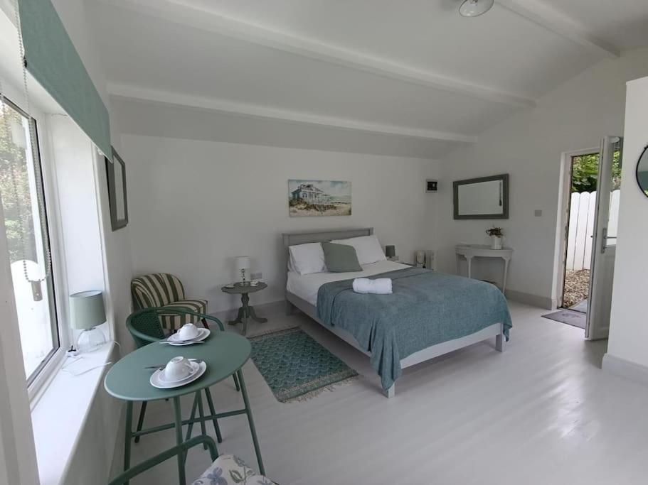 Under The Eaves Apartment Kilcar ภายนอก รูปภาพ